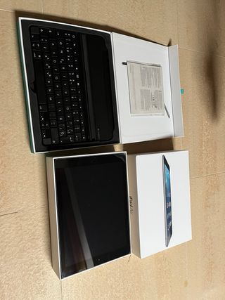 iPad Air 32GB + Teclado Logitech + Funda