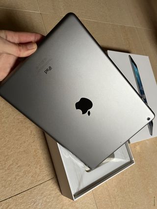 iPad Air 32GB + Teclado Logitech + Funda