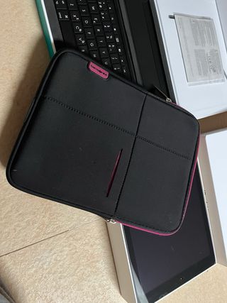 iPad Air 32GB + Teclado Logitech + Funda