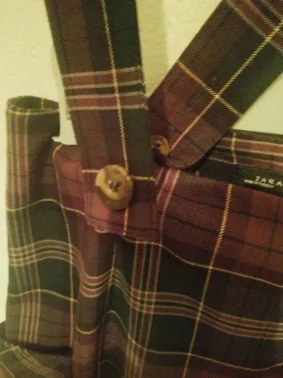 Pantalón peto Zara cuadros