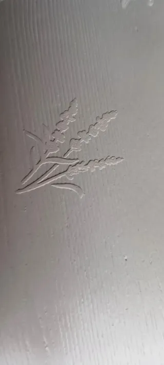 Mesa ovalada de madera