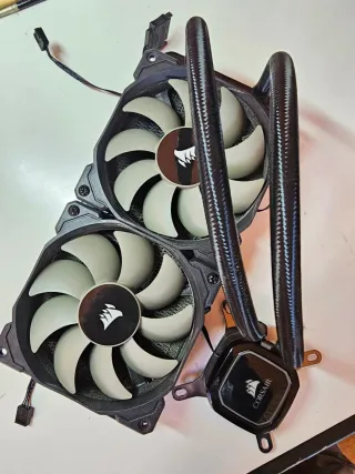 Corsair H100i Refrigeración Líquida