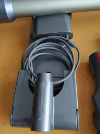 Aspiradora Dyson V8 Animal,, batería nueva