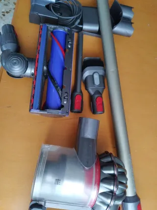 Aspiradora Dyson V8 Animal,, batería nueva