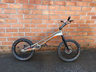 Bici de Trial Monty Kaizen 220 Pro