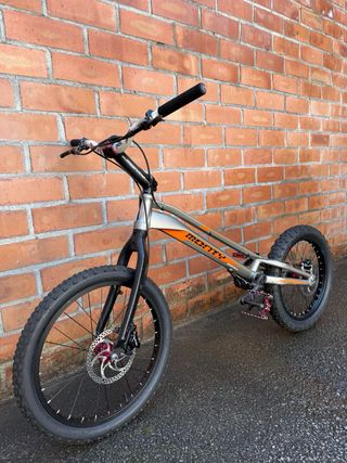 Bici de Trial Monty Kaizen 220 Pro