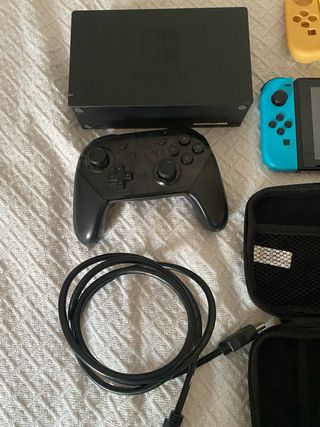 Nintendo Switch Azul/Rojo + Accesorios