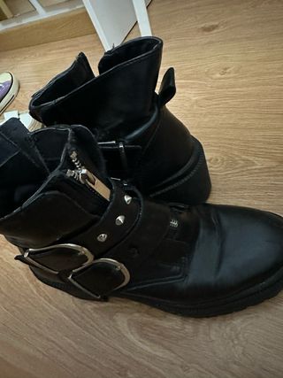 Botas Stradivarius Talla 38 desperfectos