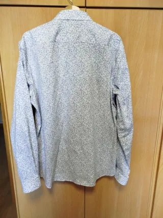 Camisa estampada hombre