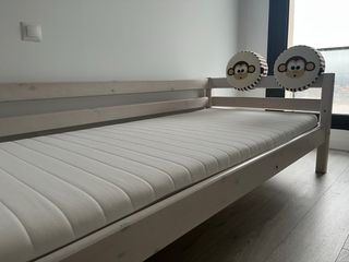 Cama infantil FLEXA con colchón