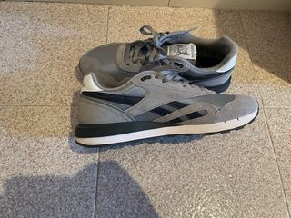 Reebok Nylon Grises Talla 44 / equivale a una 43
