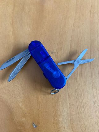 Coltellino svizzero blu