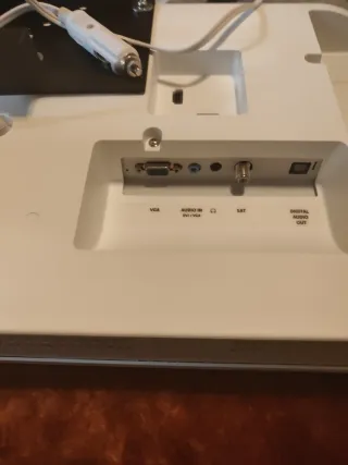 Televisión blanca autocaravana