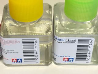 Tamiya set di 4 di X27 Colla e Adesivo per Decal