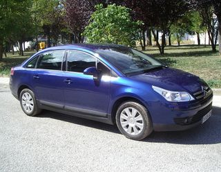 Citroen C4 Sedán 4 puertas año 2010