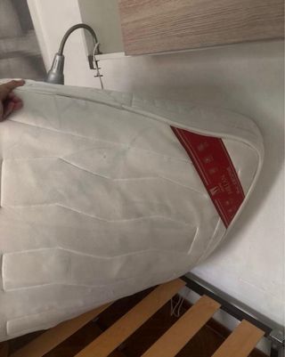 Somier y colchón cómodo