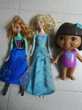 Muñecas Elsa, Ana y Dora