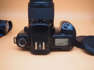 Canon EOS 1000F + Objetivo 28-80mm