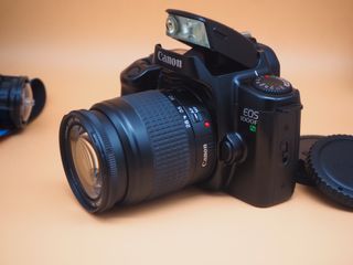 Canon EOS 1000F + Objetivo 28-80mm