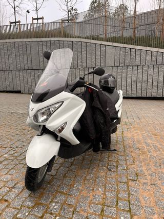 SUZUKI BURGMAN 125 ABS 2015 – 9.700 KM REALES