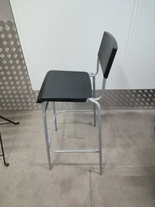Silla Alta Ikea Negra y Plateada