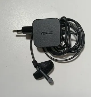 Ordenador portátil Asus con cargador lila/azul