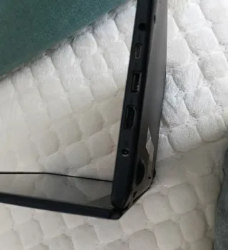 Ordenador portátil Asus con cargador lila/azul