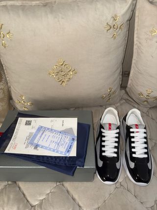 Prada Cup Blancas y Negras