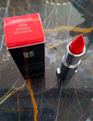 Givenchy Le Rouge Rossetto 306 Carmin