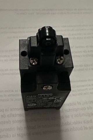Interruptor Fin de Carrera OMRON DAN4-1132