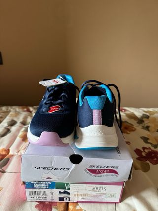 Zapatillas Skechers T38 Nuevas a estrenar