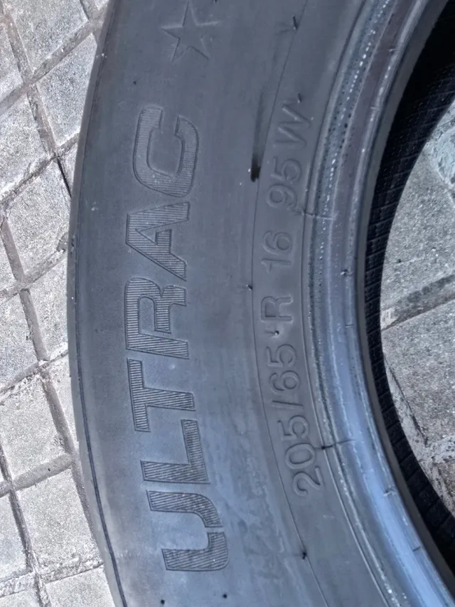 Neumáticos Vredestein 205/65 R16 95W
