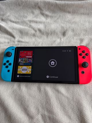 Nintendo Switch + Pokemon púrpura + Mando