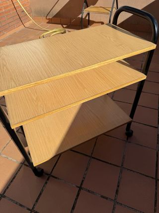 Mueble auxiliar con ruedas