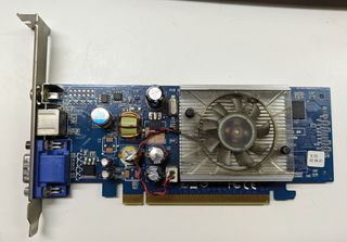 Scheda video NVIDIA GeForce 7300 LE 64 Mb(DDR2)