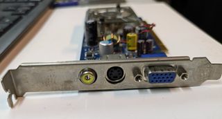 Scheda video NVIDIA GeForce 7300 LE 64 Mb(DDR2)