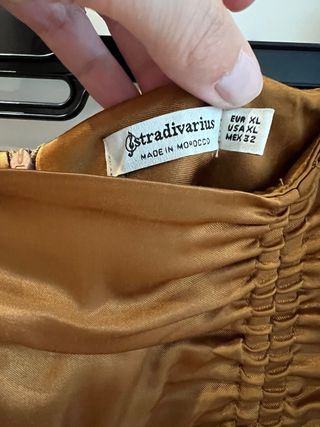 Conjunto falda y blusa satinada