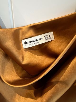 Conjunto falda y blusa satinada