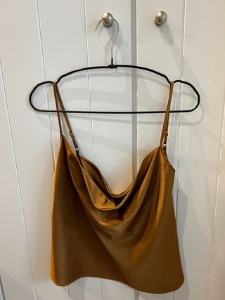 Conjunto falda y blusa satinada