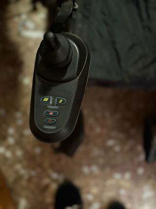 Se vende silla de ruedas electrica