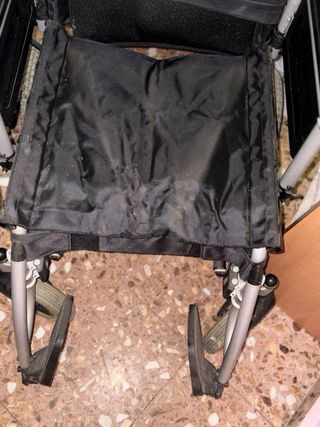 Se vende silla de ruedas electrica