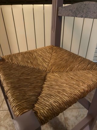 Silla de enea restaurada decorativa