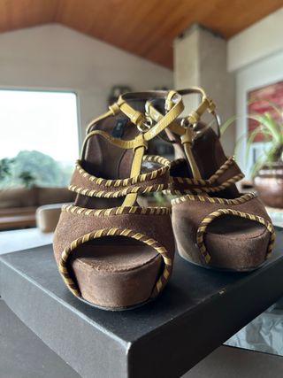 Tacones Bally Marrón y Amarillo