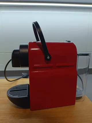 Cafetera Nespresso Krups Roja