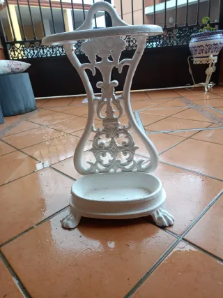 Paragüero de hierro fundido blanco
