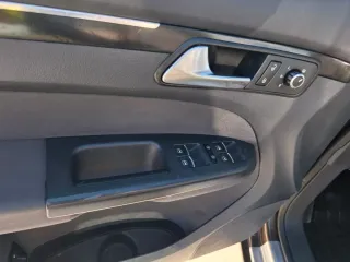 Volkswagen Touran 2011