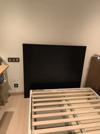 Canapé de tela y madera para cama de 140x200