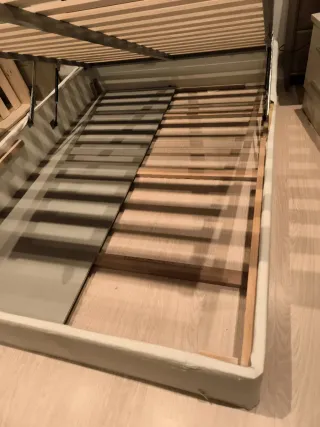 Canapé de tela y madera para cama de 140x200