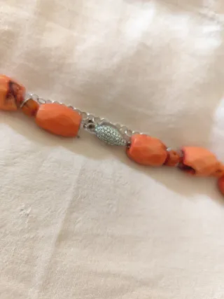 Collana lunga corallo e cornetto