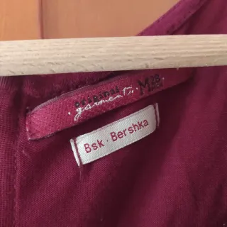 Blusa de encaje burdeos